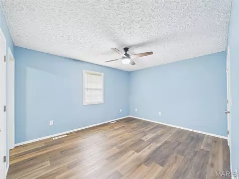 Bedroom - 15430 Top Dr, Saint Robert, MO 65584 photo 1 of 5