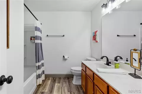 Bath - 526 Springhurst Pkwy, O'fallon, MO 63368 photo 4 of 5