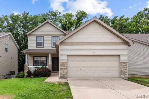 526 Springhurst Pkwy, O'fallon, MO 63368