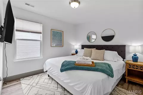 Bedroom - 526 Springhurst Pkwy, O'fallon, MO 63368 photo 3 of 7