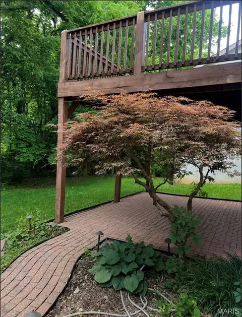 Exterior - 526 Springhurst Pkwy, O'fallon, MO 63368 photo 3 of 4