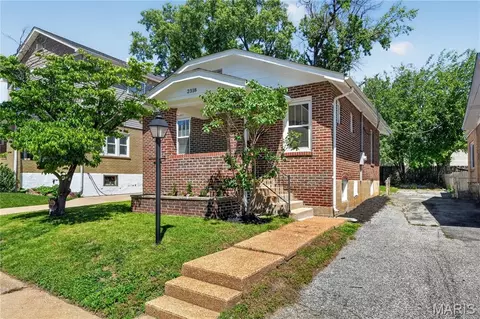 2318 Patton Ave, Brentwood, MO 63144