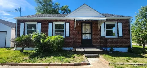 4325 Edgewood Blvd, Saint Louis, MO 63121