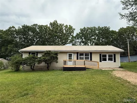 16835 Lakewood Dr, Newburg, MO 65550