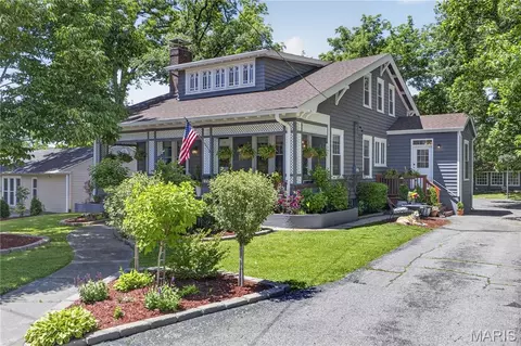 9445 Big Bend Blvd, Webster Groves, MO 63119