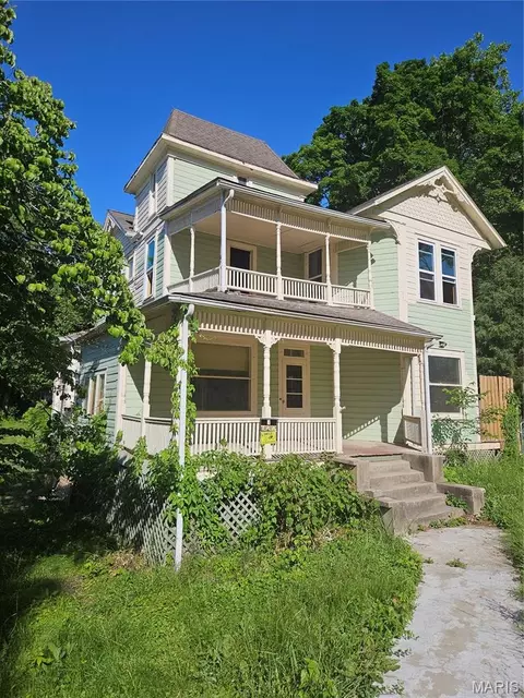 306 S First St, Steelville, MO 65565