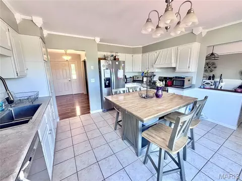 Kitchen - 10901 State Route Bb, Rolla, MO 65401 photo 3 of 4