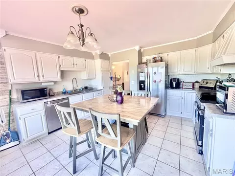 Kitchen - 10901 State Route Bb, Rolla, MO 65401 photo 1 of 4