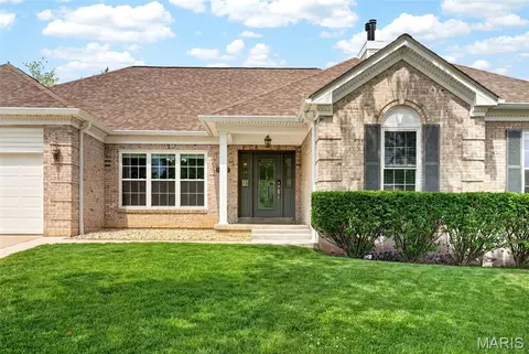 1407 Tucks Inn Ct, Lake Saint Louis, MO 63367