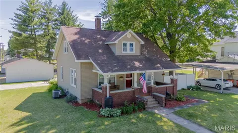 120 W Saint Clair St, Vandalia, IL 62471