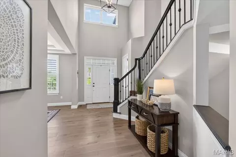 Entry Way - 124 Stewards Ln, Eureka, MO 63025 photo 3 of 6
