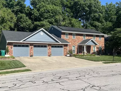 1046 Shadow Ridge Xing, O'fallon, IL 62269