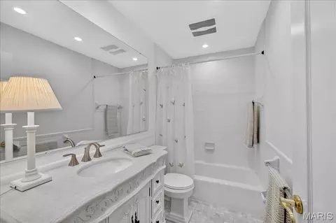 Bath - 331 Wildforest Dr, Ballwin, MO 63011 photo 1 of 5