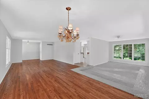 Living - 331 Wildforest Dr, Ballwin, MO 63011 photo 2 of 5