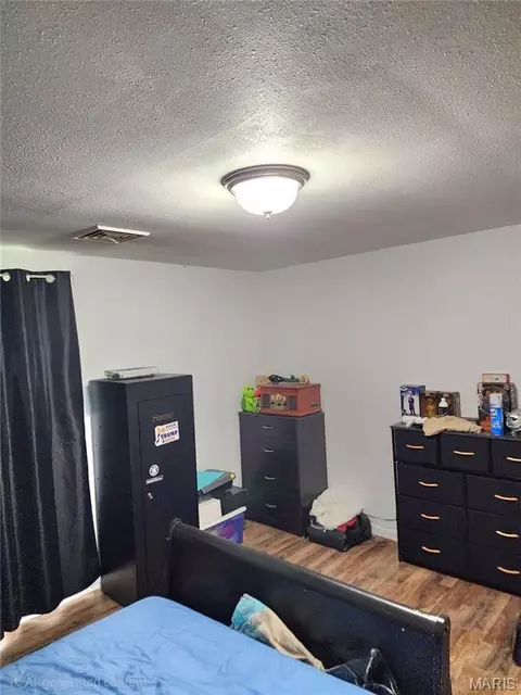 Bedroom - 523 Elmont Rd, Sullivan, MO 63080 photo 1 of 5