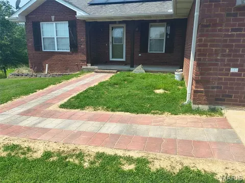 Exterior - 180 Glen Oak Dr, Jackson, MO 63755 photo 3 of 14