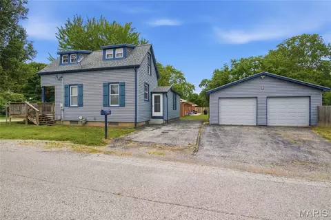 6101 W C St, Belleville, IL 62223