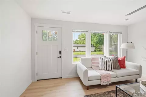 Entry Way - 1813 Don Ron Dr, Arnold, MO 63010 photo 1 of 5