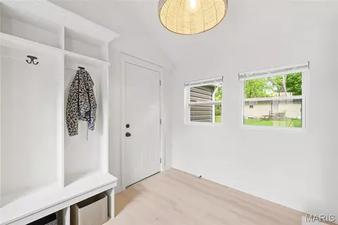 Entry Way - 1813 Don Ron Dr, Arnold, MO 63010 photo 4 of 5