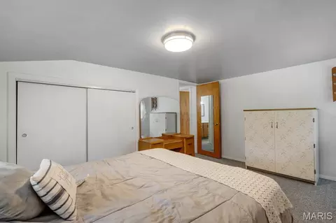 Bedroom - 2099 Thunderbluff Rd, Saint Clair, MO 63077 photo 9 of 13
