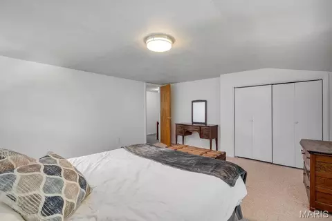Bedroom - 2099 Thunderbluff Rd, Saint Clair, MO 63077 photo 12 of 13