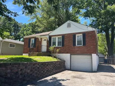 2945 Hilleman Ave, Saint Louis, MO 63114