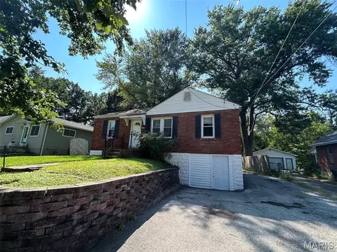 2945 Hilleman Ave, Saint Louis, MO 63114