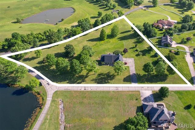 141 Ashley Dr, Cape Girardeau, MO 63701