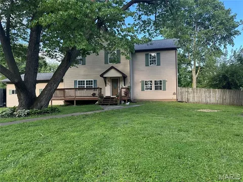 403 S Hickory St, Bunker Hill, IL 62014