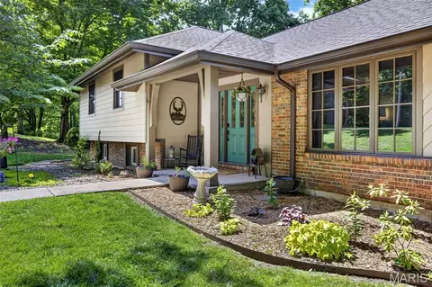 Exterior - 800 Matson Hill Rd, Defiance, MO 63341 photo 3 of 15