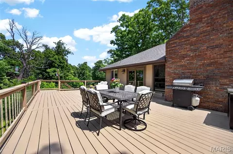 Exterior - 800 Matson Hill Rd, Defiance, MO 63341 photo 5 of 15