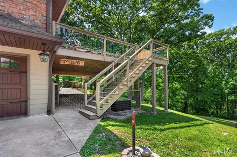 Exterior - 800 Matson Hill Rd, Defiance, MO 63341 photo 11 of 15