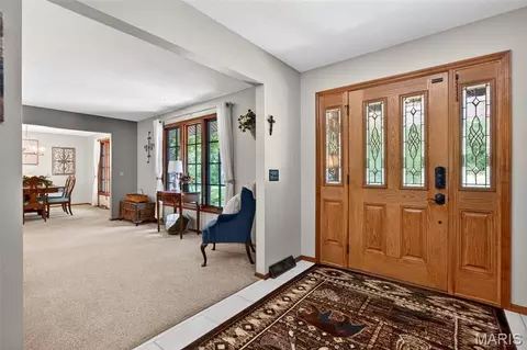 Entry Way - 800 Matson Hill Rd, Defiance, MO 63341 photo 2 of 2