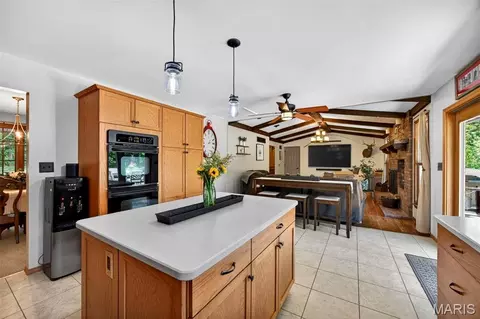 Kitchen - 800 Matson Hill Rd, Defiance, MO 63341 photo 4 of 5