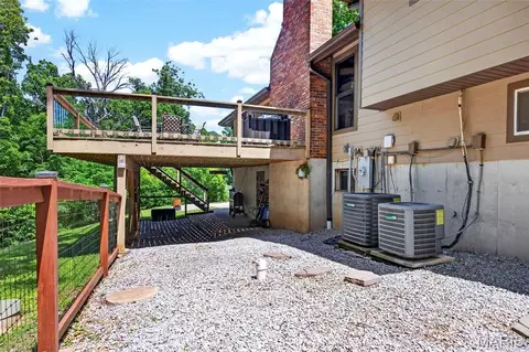 Exterior - 800 Matson Hill Rd, Defiance, MO 63341 photo 8 of 15