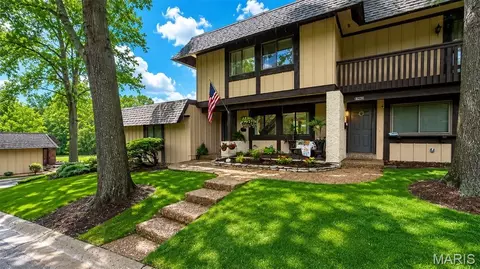 1343 Hampton Rd #B, Saint Charles, MO 63303