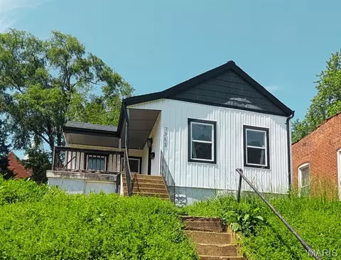 7353 Virginia Ave, Saint Louis, MO 63111