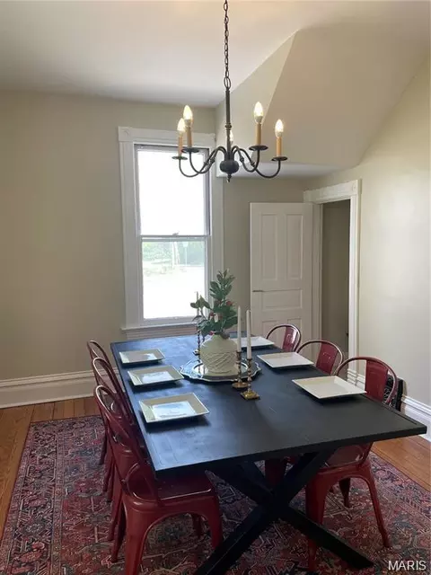 Dining - 154 Adelle Ave, Ferguson, MO 63135 photo 2 of 2
