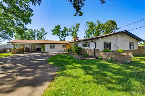 2025 Woodhaven Rd, Poplar Bluff, MO 63901