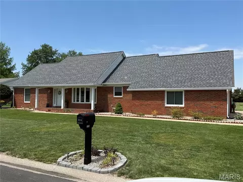1228 Cardinal Dr, East Alton, IL 62024