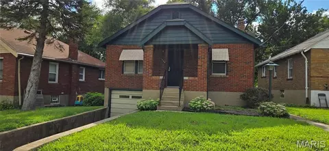 1468 70th St, Pagedale, MO 63133