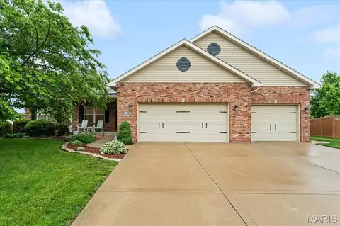1305 Greenbank Way, O'fallon, IL 62269