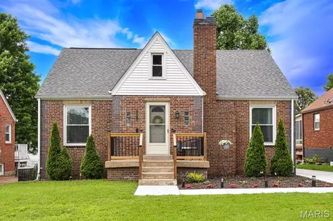 10014 N Marlene Dr, Saint Louis, MO 63123