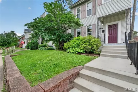 4272 Hartford St, Saint Louis, MO 63116