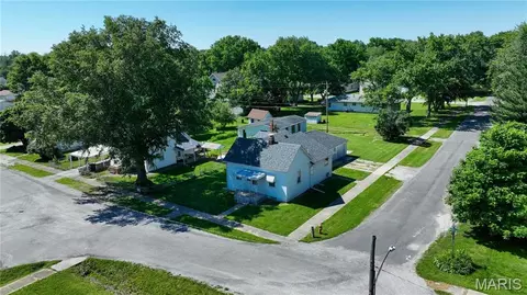 311 E 1st North St, Mount Olive, IL 62069