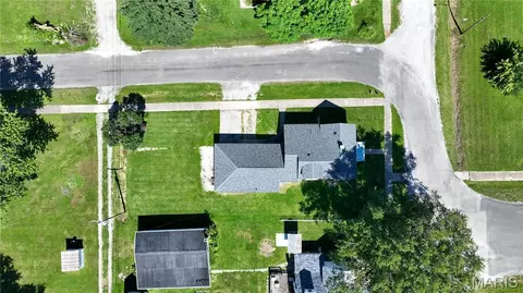 View/Area - 311 E 1st North St, Mount Olive, IL 62069 photo 2 of 3
