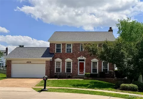2806 Buckfield Ct, Oakville, MO 63129