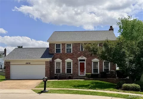 2806 Buckfield Ct, Oakville, MO 63129