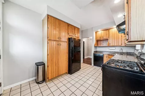 Kitchen - 739 Dover Pl, Saint Louis, MO 63111 photo 3 of 3