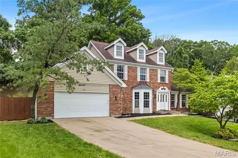 11269 Oak Hill Manor Dr, Bridgeton, MO 63044